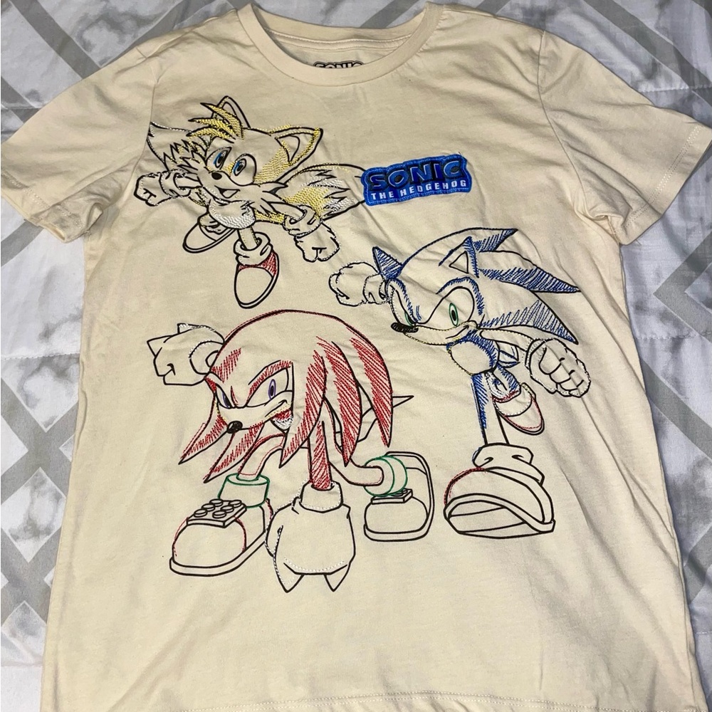 Sega Sonic the Hedgehog Tshirt - Kids 18/20